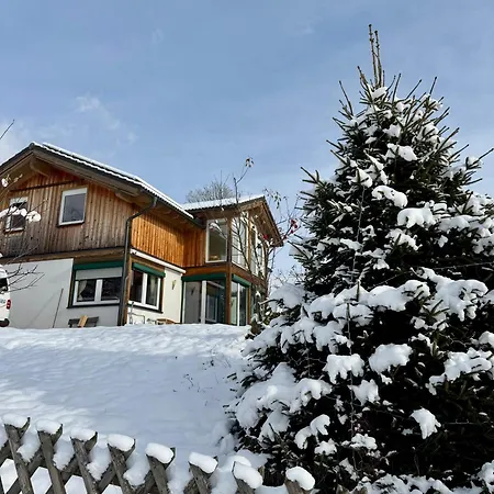 Gipfelruhe-ganzes Mit Sauna, Garten & Spielzimmer- Nyaraló *