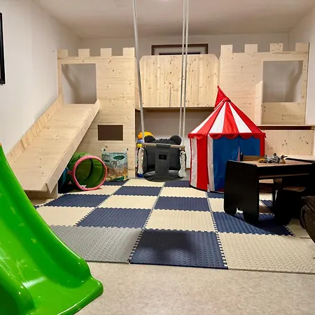 Gipfelruhe-ganzes Mit Sauna, Garten&spielzimmer-
