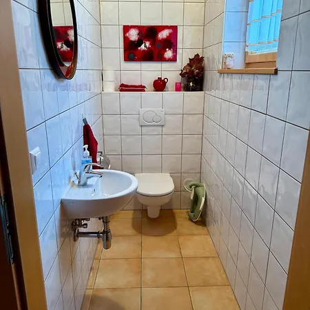 Gipfelruhe-ganzes Mit Sauna, Garten & Spielzimmer- Nyaraló *