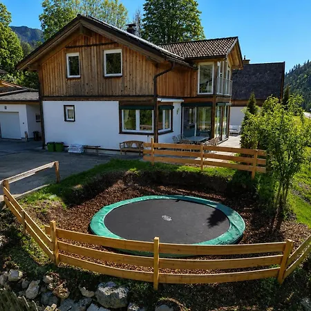 Nyaraló Gipfelruhe-ganzes Mit Sauna, Garten & Spielzimmer-