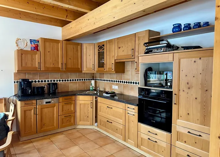 Gipfelruhe-ganzes Mit Sauna, Garten & Spielzimmer- Villa *